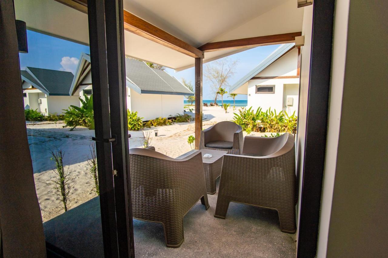 You&Me Resort Pagoda Beach Exterior foto