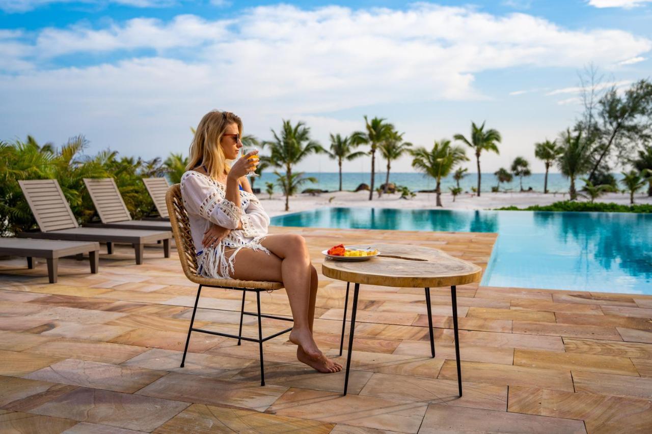 You&Me Resort Pagoda Beach Exterior foto