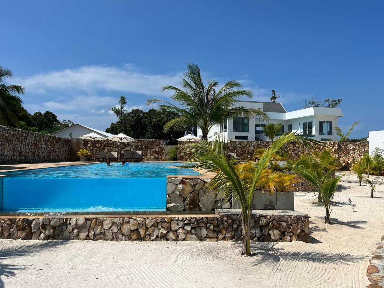 You&Me Resort Pagoda Beach Exterior foto
